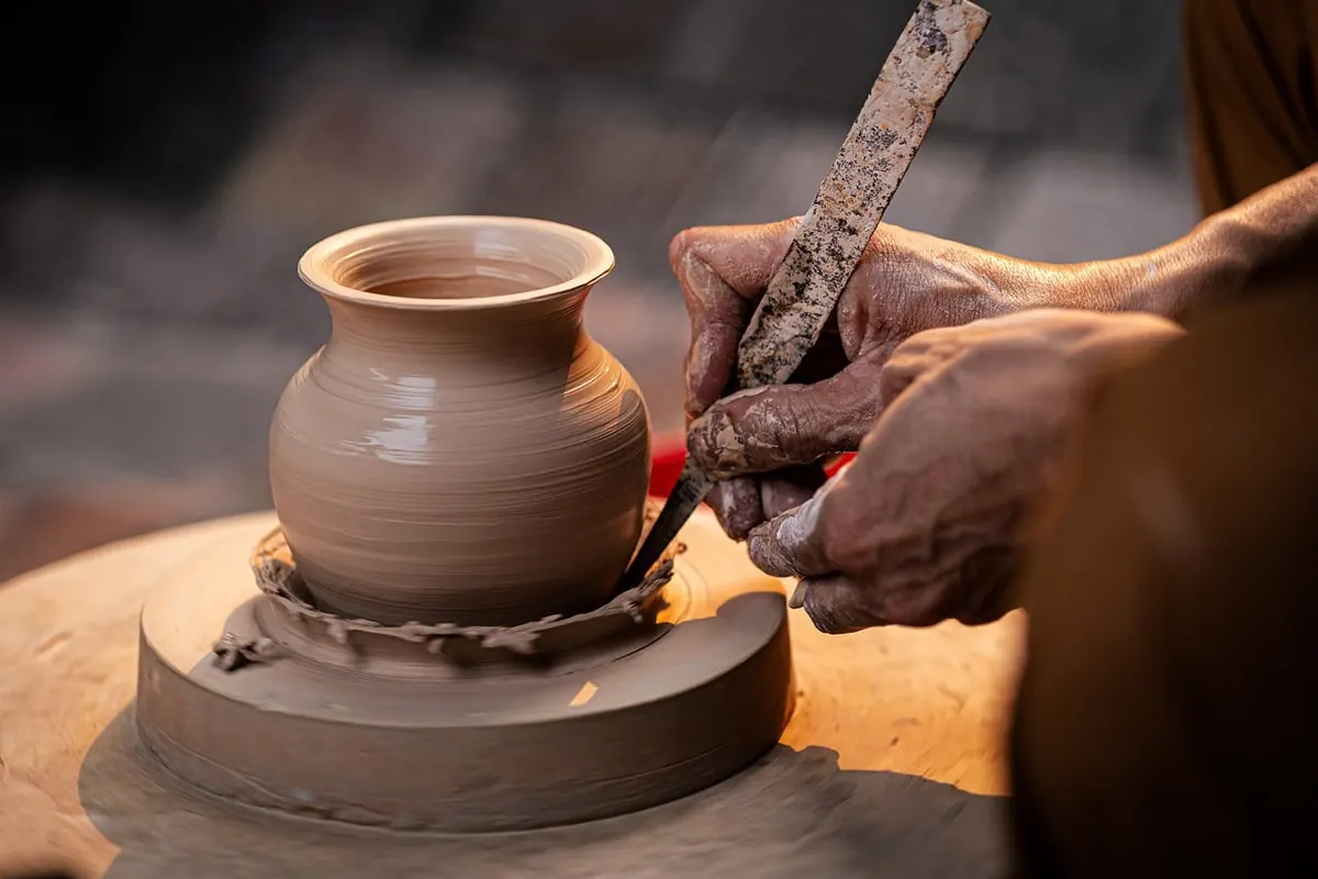 How to Wedge Clay Properly: A Step-by-Step Guide for Beginners